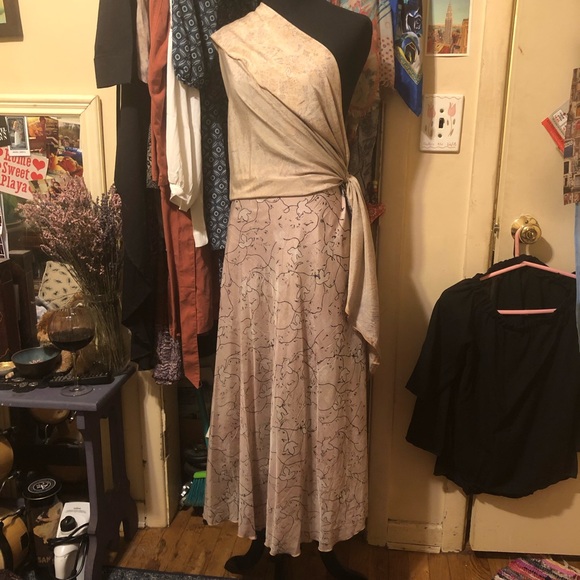 🌸Wayan Convertible Skirt / Sarong🌸 - Picture 2 of 8